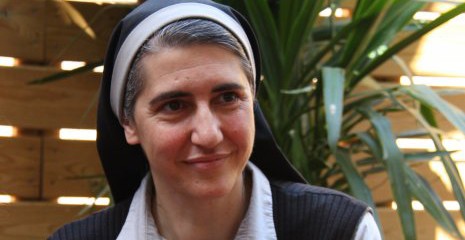 VPH: La lucha de la monja Teresa Forcades contra las vacunas asesinas Teresaforcades